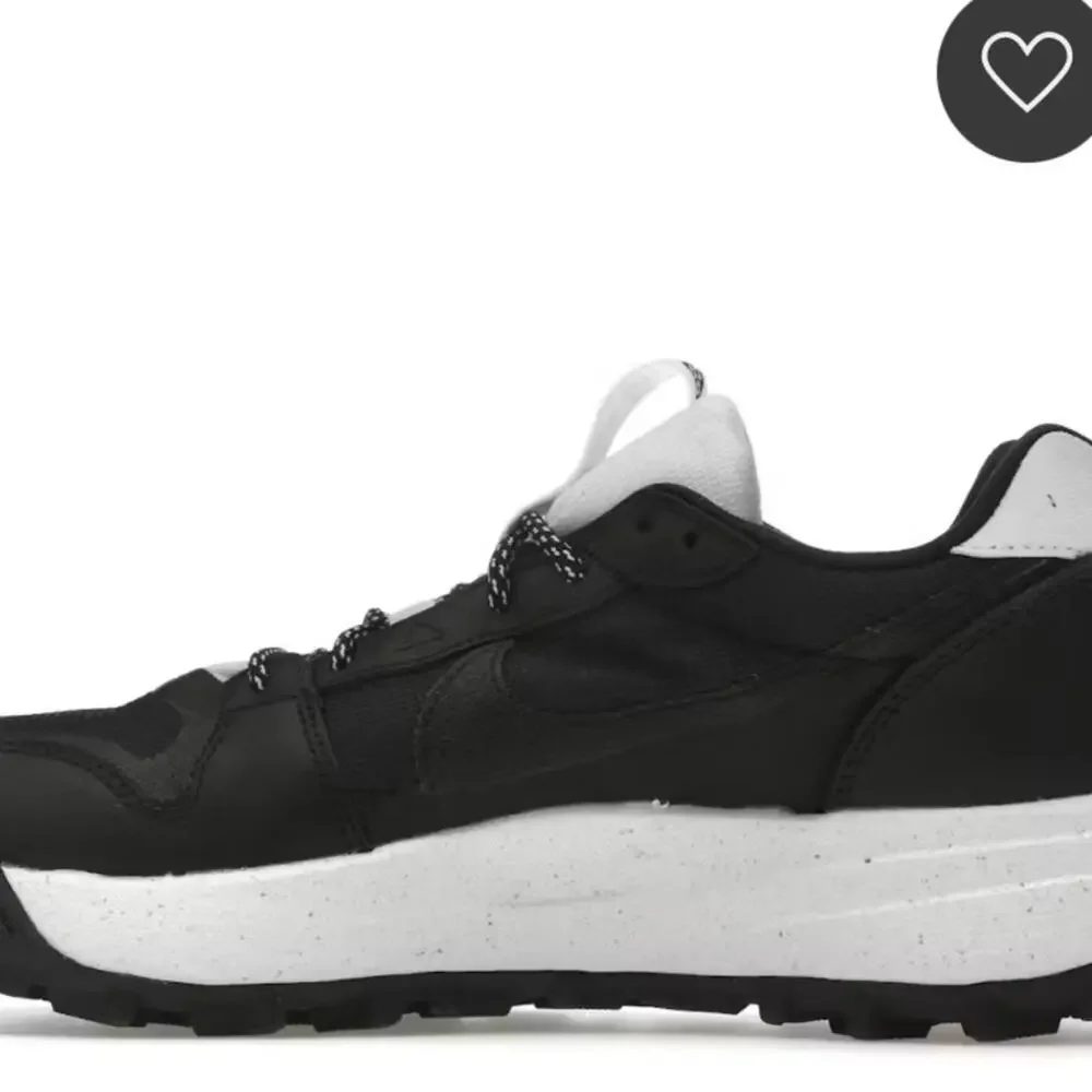 Nike ACG Lowcate Black White Size 7 Gorpcore, Adventure, Traction, Outdoor, Hike